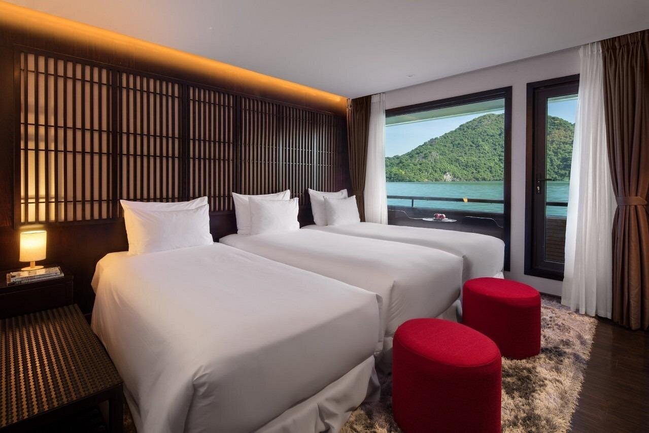 Luxury cabins with private balcony on Scarlet Pearl Cruise Halong Bay