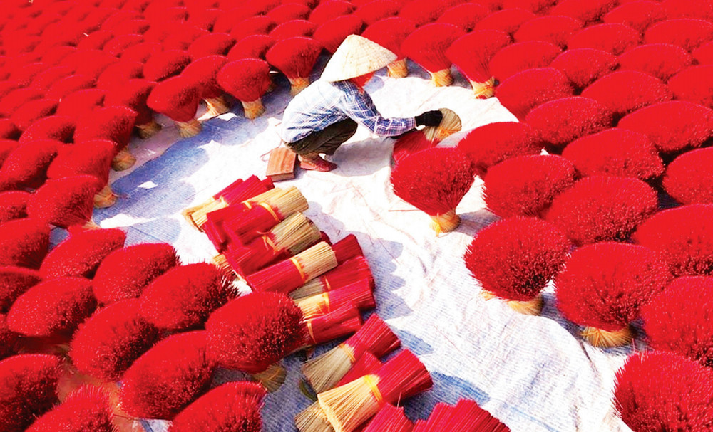 Ninh Binh day tour from Hanoi – Quang Phu Cau Incense Village